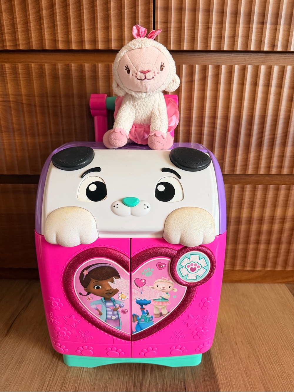 Rare Doc McStuffins All in One Nursery Pet Rescue Mobile with Lambie Plush